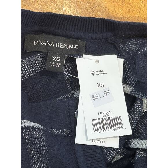 NWT Banana Republic Plaid Button-Up Sweater Women's size XS - Picture 3 of 4